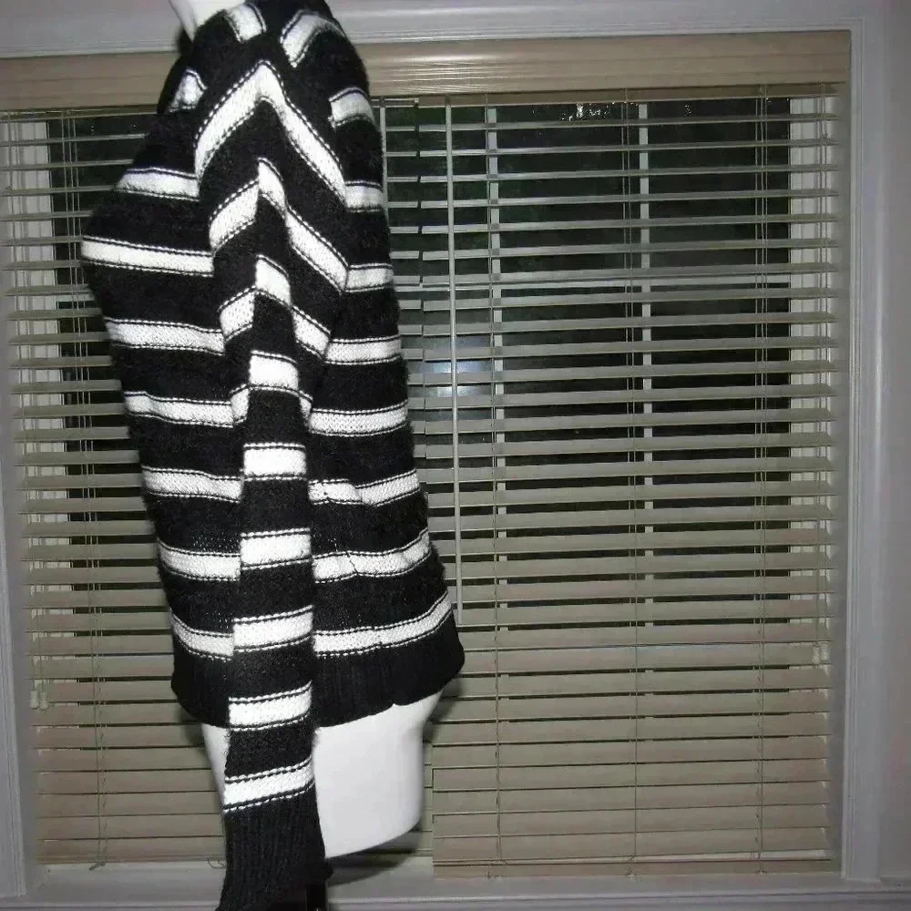 NWT REBECCA MALONE Black White Sweater Size S